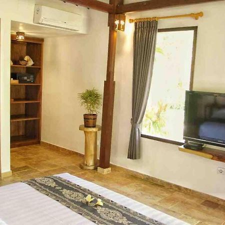 Villa Serene & Spa Mangsit Exterior photo